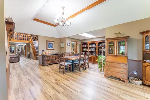 Dining - 506 Hansen Ln, Gainesville, MO 65655 photo 4 of 9