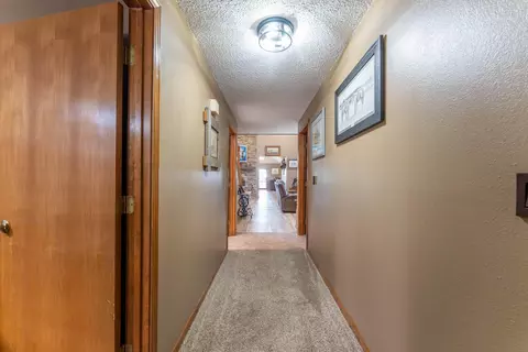 Entry Way - 506 Hansen Ln, Gainesville, MO 65655 photo 13 of 14