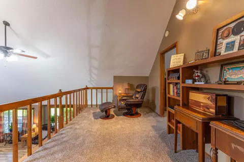 Entry Way - 506 Hansen Ln, Gainesville, MO 65655 photo 11 of 14