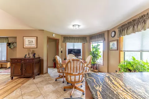 Dining - 506 Hansen Ln, Gainesville, MO 65655 photo 9 of 9