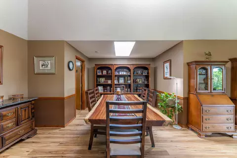 Dining - 506 Hansen Ln, Gainesville, MO 65655 photo 2 of 9