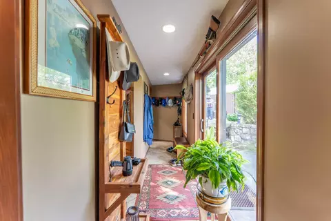 Entry Way - 506 Hansen Ln, Gainesville, MO 65655 photo 7 of 14