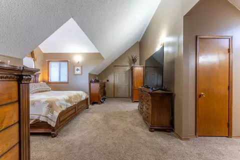 Bedroom - 506 Hansen Ln, Gainesville, MO 65655 photo 1 of 8
