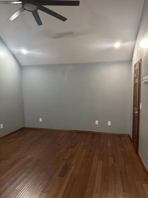Bedroom - 48 Drop Tine Dr, Strafford, MO 65757 photo 2 of 6