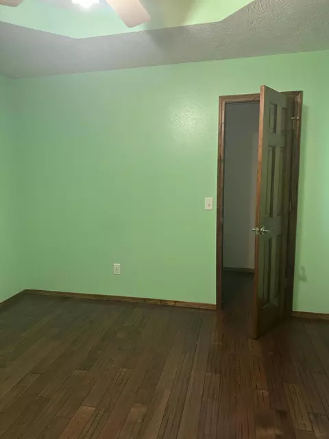 Bedroom - 48 Drop Tine Dr, Strafford, MO 65757 photo 5 of 6