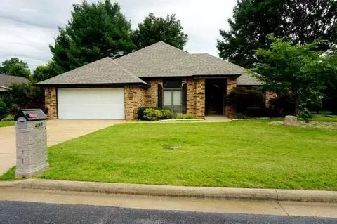 290 Sherwood Dr, Branson, MO 65616