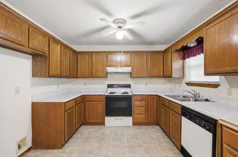 Kitchen - 4044 S 4046 S Miranda Ct, Springfield, MO 65807 photo 2 of 3