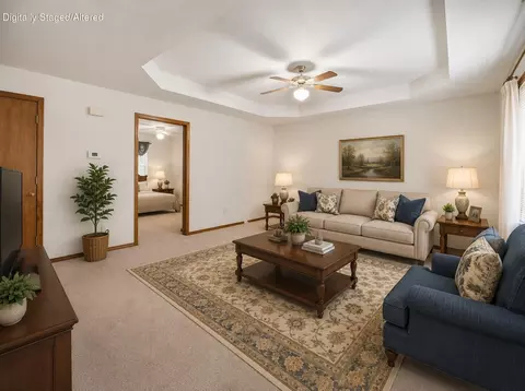Living - 4044 S 4046 S Miranda Ct, Springfield, MO 65807 photo 3 of 8