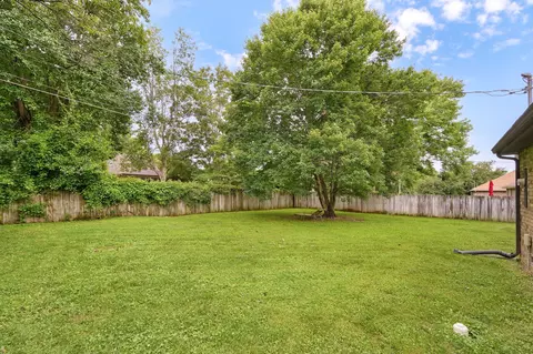 Exterior - 1917 S Forrest Heights Ave, Springfield, MO 65809 photo 7 of 7