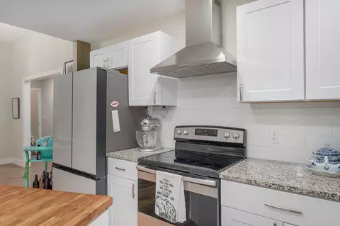 Kitchen - 1917 S Forrest Heights Ave, Springfield, MO 65809 photo 2 of 3