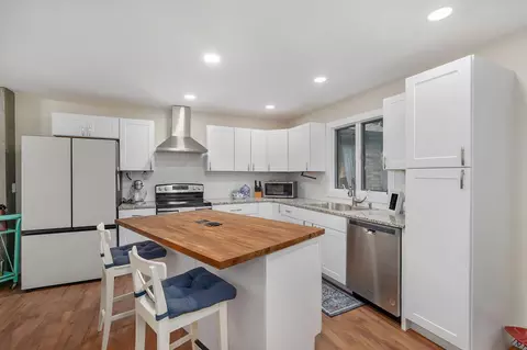 Kitchen - 1917 S Forrest Heights Ave, Springfield, MO 65809 photo 1 of 3