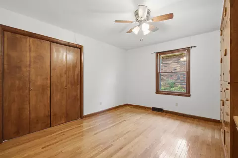Bedroom - 4017 S Fairway Ave, Springfield, MO 65804 photo 2 of 4