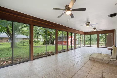 Exterior - 4017 S Fairway Ave, Springfield, MO 65804 photo 5 of 8