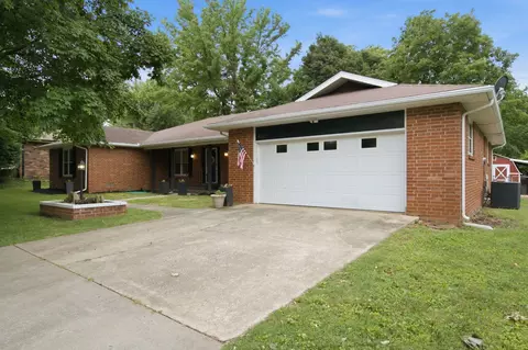 Exterior - 4017 S Fairway Ave, Springfield, MO 65804 photo 2 of 8