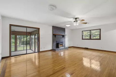Living - 4017 S Fairway Ave, Springfield, MO 65804 photo 2 of 5
