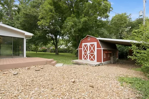 Exterior - 4017 S Fairway Ave, Springfield, MO 65804 photo 7 of 8