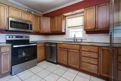 Kitchen - 1235 E Stanford St, Springfield, MO 65804 photo 2 of 3