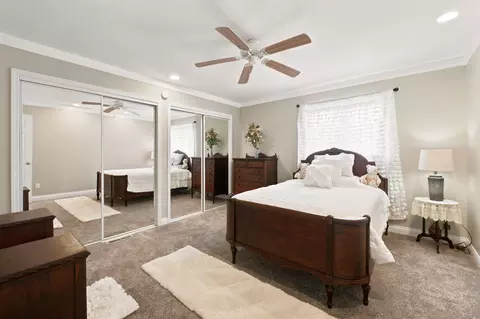 Bedroom - 1952 Pointe Royale Dr, Branson, MO 65616 photo 3 of 10