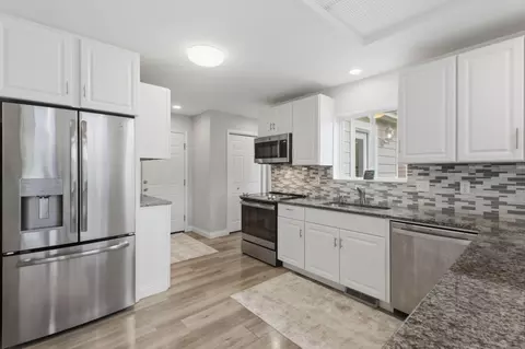 Kitchen - 1952 Pointe Royale Dr, Branson, MO 65616 photo 4 of 7