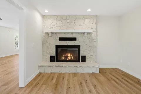 Living - 395 Caudill Way, Branson, MO 65616 photo 6 of 7