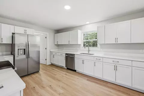 Kitchen - 395 Caudill Way, Branson, MO 65616 photo 1 of 4