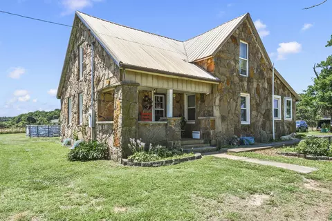 4049 N Farm Road 79, Willard, MO 65781