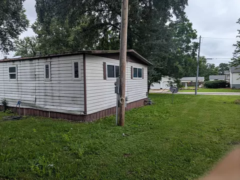 103 E 5th St, Lamar, MO 64759 photo 2
