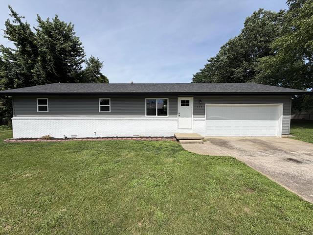 125 N Grand Prairie Dr, Willard, MO 65781