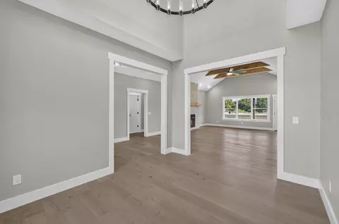 Entry Way - 1749 E Skyline, Ozark, MO 65721 photo 2 of 3