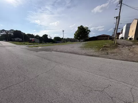 130 W Webster Ave, Ava, MO 65608 photo 6