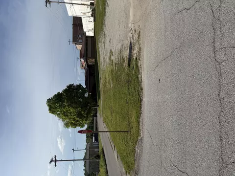 130 W Webster Ave, Ava, MO 65608 photo 2