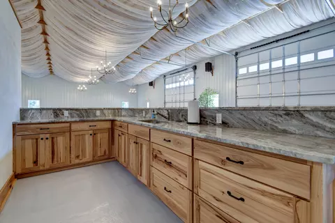 Kitchen - 2210 Diggins Rd, Seymour, MO 65746 photo 3 of 3