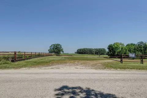 Exterior - 2210 Diggins Rd, Seymour, MO 65746 photo 7 of 7