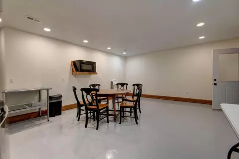 Dining - 2210 Diggins Rd, Seymour, MO 65746 photo 1 of 1