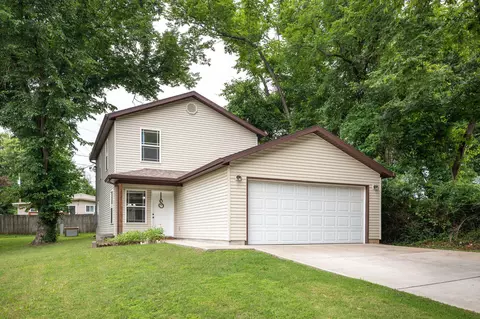 102 Winston Ln, Hollister, MO 65672