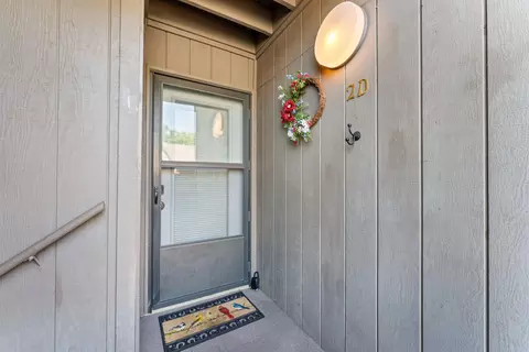 Exterior - 118 W Hensley St #2D, Branson, MO 65616 photo 3 of 4