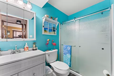 Bath - 118 W Hensley St #2D, Branson, MO 65616 photo 2 of 2