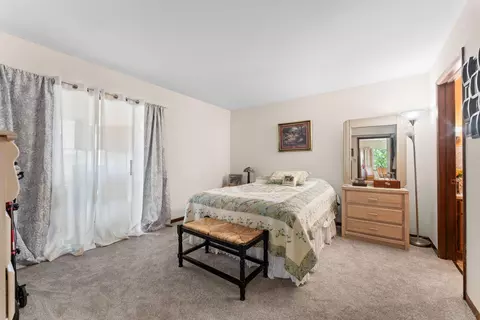 Bedroom - 118 W Hensley St #2D, Branson, MO 65616 photo 1 of 3