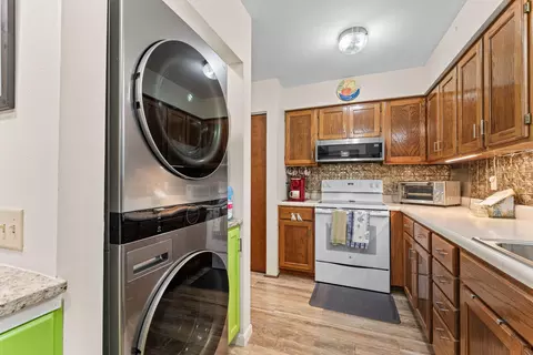 Kitchen - 118 W Hensley St #2D, Branson, MO 65616 photo 2 of 4