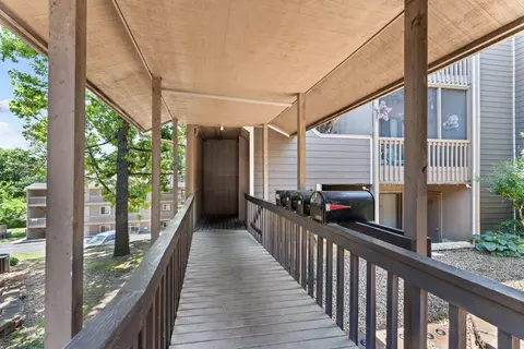 Exterior - 118 W Hensley St #2D, Branson, MO 65616 photo 2 of 4