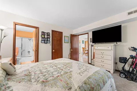 Bedroom - 118 W Hensley St #2D, Branson, MO 65616 photo 2 of 3