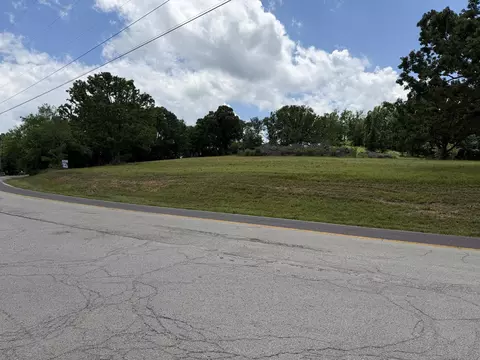 1205 E Washington Ave, Ava, MO 65608