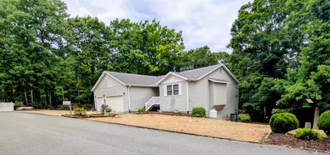 203 Queensberry Dr, Branson West, MO 65737