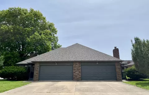 4106 S Parkhill Ct, Springfield, MO 65807