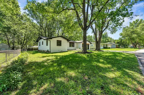 Exterior - 3428 S Fort Ave, Springfield, MO 65807 photo 3 of 7