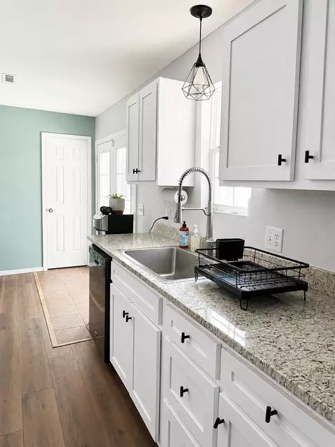 Kitchen - 629 S Miller Ave, Springfield, MO 65802 photo 2 of 3