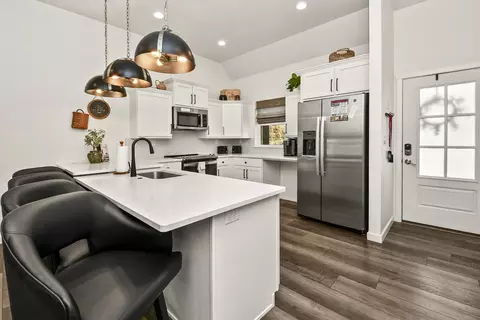 Kitchen - 335 Majestic Dr, Branson, MO 65616 photo 1 of 6