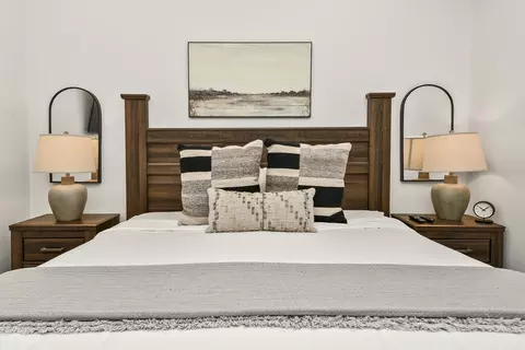 Bedroom - 335 Majestic Dr, Branson, MO 65616 photo 4 of 18