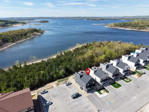 View/Area - 335 Majestic Dr, Branson, MO 65616 photo 10 of 14