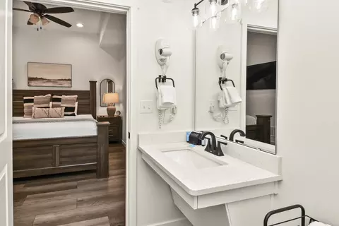 Bath - 335 Majestic Dr, Branson, MO 65616 photo 1 of 8